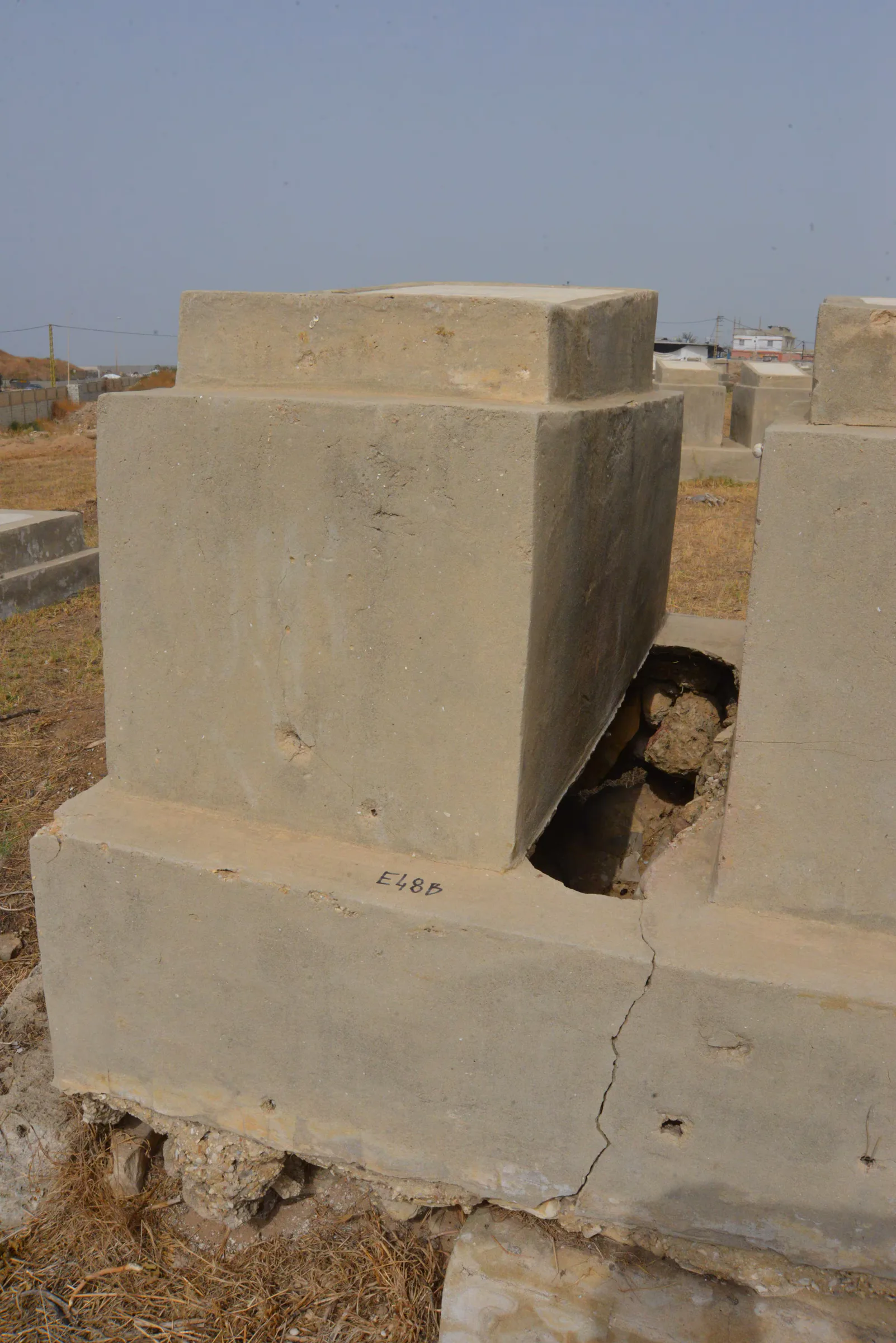 Tomb E48B for Meir NIGRI, photograph 8 at the Jewish Cemetery of Saida